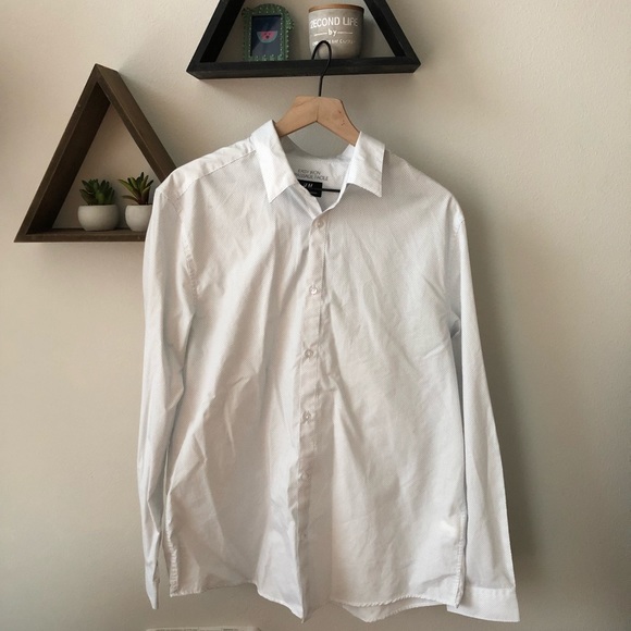 H&M Other - Men’s H&M White w/ Blue Dots Dress Shirt